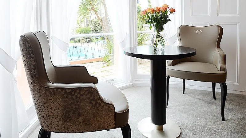 Devon Court Hotel Lounge